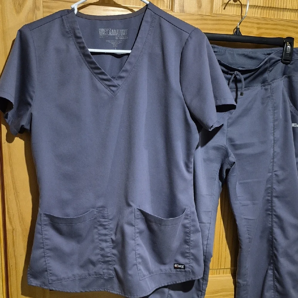 Grey's Anatomy Women's Scrub Set - Charcoal - Picture 2 of 5